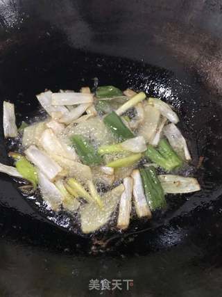 酸菜肉丝面浇头的做法步骤:4