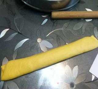 南瓜葱花卷的做法步骤:5