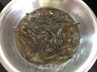 生炝小河虾的做法步骤:2