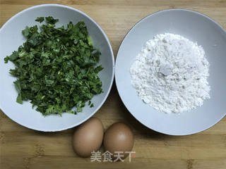 茼蒿鸡蛋饼的做法步骤:2