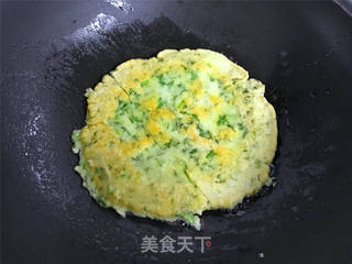 茼蒿鸡蛋饼的做法步骤:8