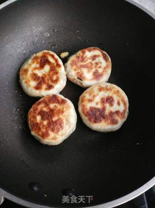 菠菜鸡蛋馅饼的做法步骤：16