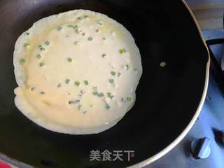 如何做葱花鸡蛋饼的做法步骤:10