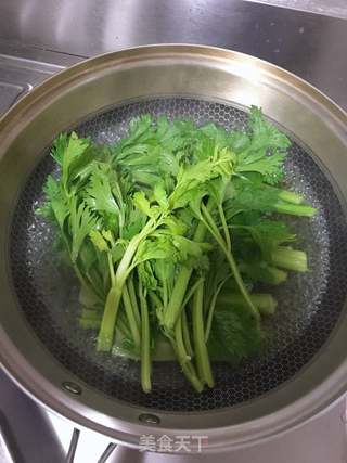 #芹菜猪肉水饺的做法图解3