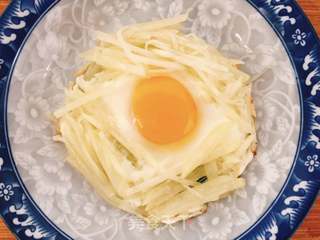 鸟巢土豆丝饼的做法步骤:4