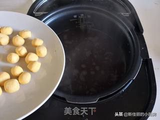 南瓜小汤圆红豆汤的做法步骤:12