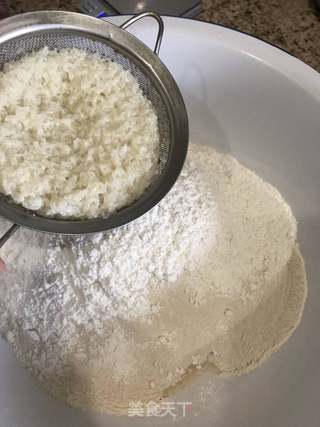 稀饭石磨面馒头的做法步骤:2