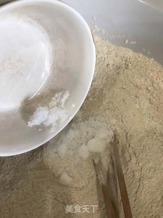 稀饭石磨面馒头的做法步骤:3