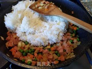 咖喱炒饭的做法步骤:11
