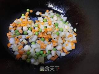 什锦炒饭的做法步骤:7