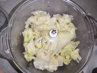 白菜猪肉饺子的做法步骤:4