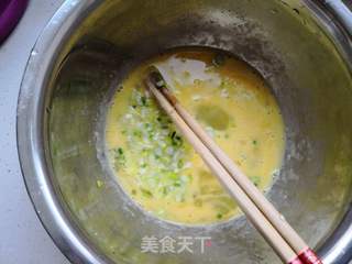 烫面鸡蛋饼的做法步骤:5