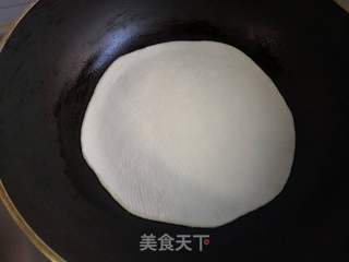 烫面鸡蛋饼的做法步骤:7