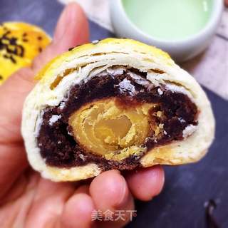 蛋黄酥的做法步骤:7