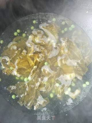 酸菜血旺汤的做法步骤:3