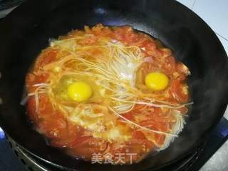 番茄鸡蛋索面汤的做法步骤:5