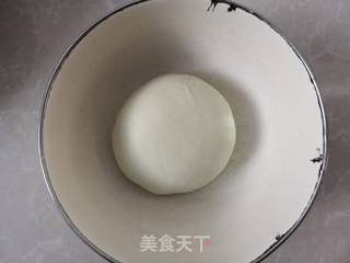 如何做小朋友都爱吃的毛毛虫香肠面包的做法步骤:4