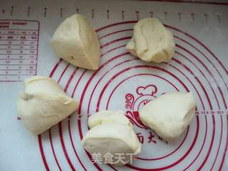 如何做小朋友都爱吃的毛毛虫香肠面包的做法步骤:6