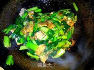 油菜溜带鱼段的做法步骤:6