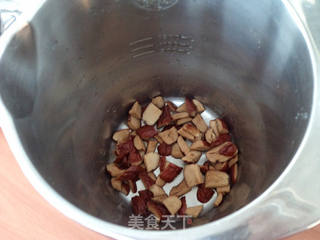 黑黄豆红枣豆浆的做法步骤:5