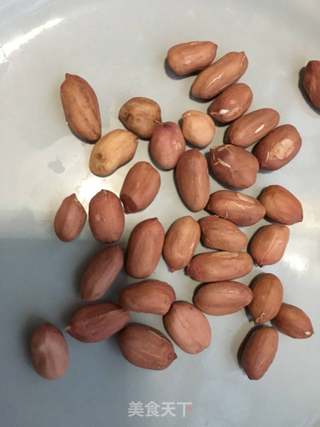 花生碎拌苦菊的做法步骤:5