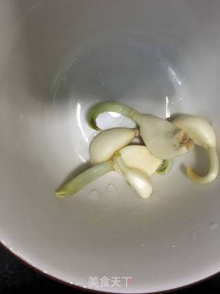 花生碎拌苦菊的做法步骤:7