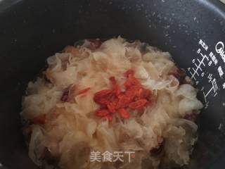 红枣枸杞银耳羹的做法步骤:7