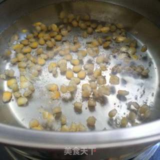 腊肠虾仁炒饭的做法步骤:2