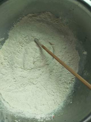 自制午餐肉(做午餐肉的技法)的做法步骤:2