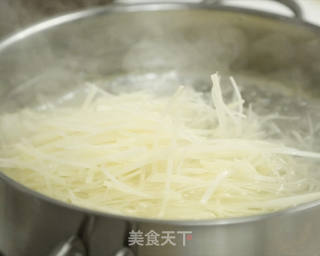 酸辣土豆丝的做法步骤:5