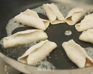 锅贴的做法步骤:14