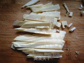 鲜虾菠菜面(虾鲜甜Q嫩的方法)的做法步骤：1