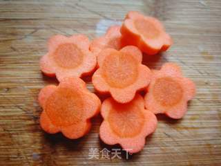 鲜虾菠菜面(虾鲜甜Q嫩的方法)的做法步骤:3