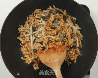 鱼香肉丝的做法步骤:11