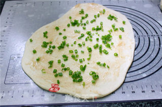 烫面起酥葱油饼的做法步骤：9