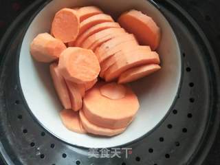 蜂蜜红薯糕的做法步骤:2