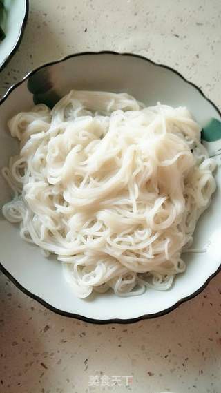 私房秘制剁椒拌三丝的做法步骤:3