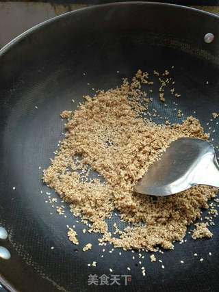 蜜饯芝麻花生汤圆的做法步骤:2