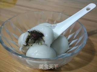 蜜饯芝麻花生汤圆的做法步骤:25