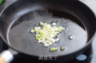 黄金蛋炒饭的做法步骤：2