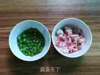 五彩蛋炒饭的做法步骤:4