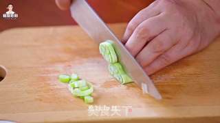 韩式牛肉年糕汤的做法步骤:5