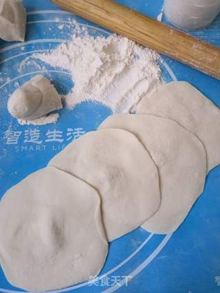 茼蒿猪肉馅饼的做法步骤:9