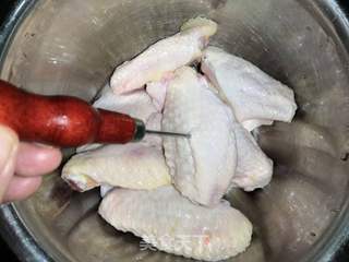 #烤箱菜#自配腌料烤鸡翅的做法步骤:2
