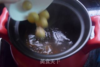 茶树菇栗子猪腱子汤的做法步骤：7