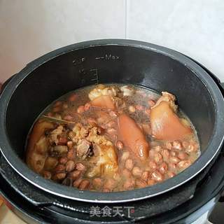 花生炖猪蹄的做法步骤:13