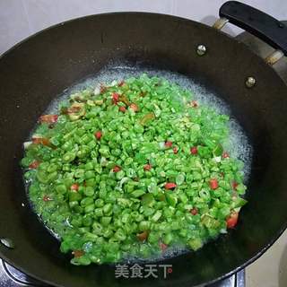 香辣豆角包子的做法步骤:9