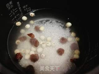 #团圆饭#桂圆莲子粥的做法步骤:4
