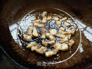 油渣酱油蛋炒饭的做法步骤:2