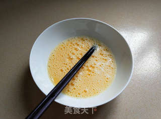 油渣酱油蛋炒饭的做法步骤:4
